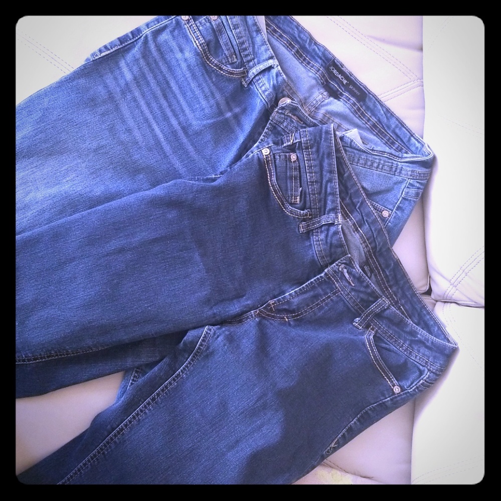 Bundle of 2 Jordache Jeans👖